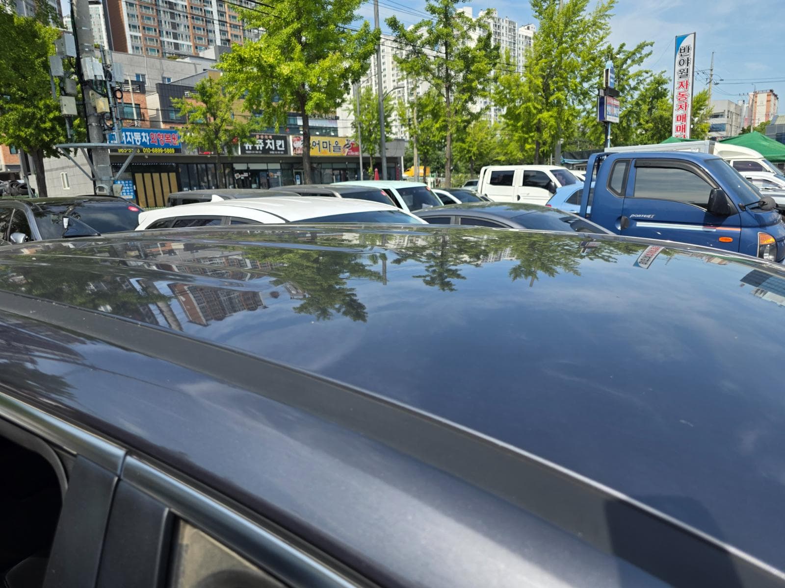 Exterior photo slot 13