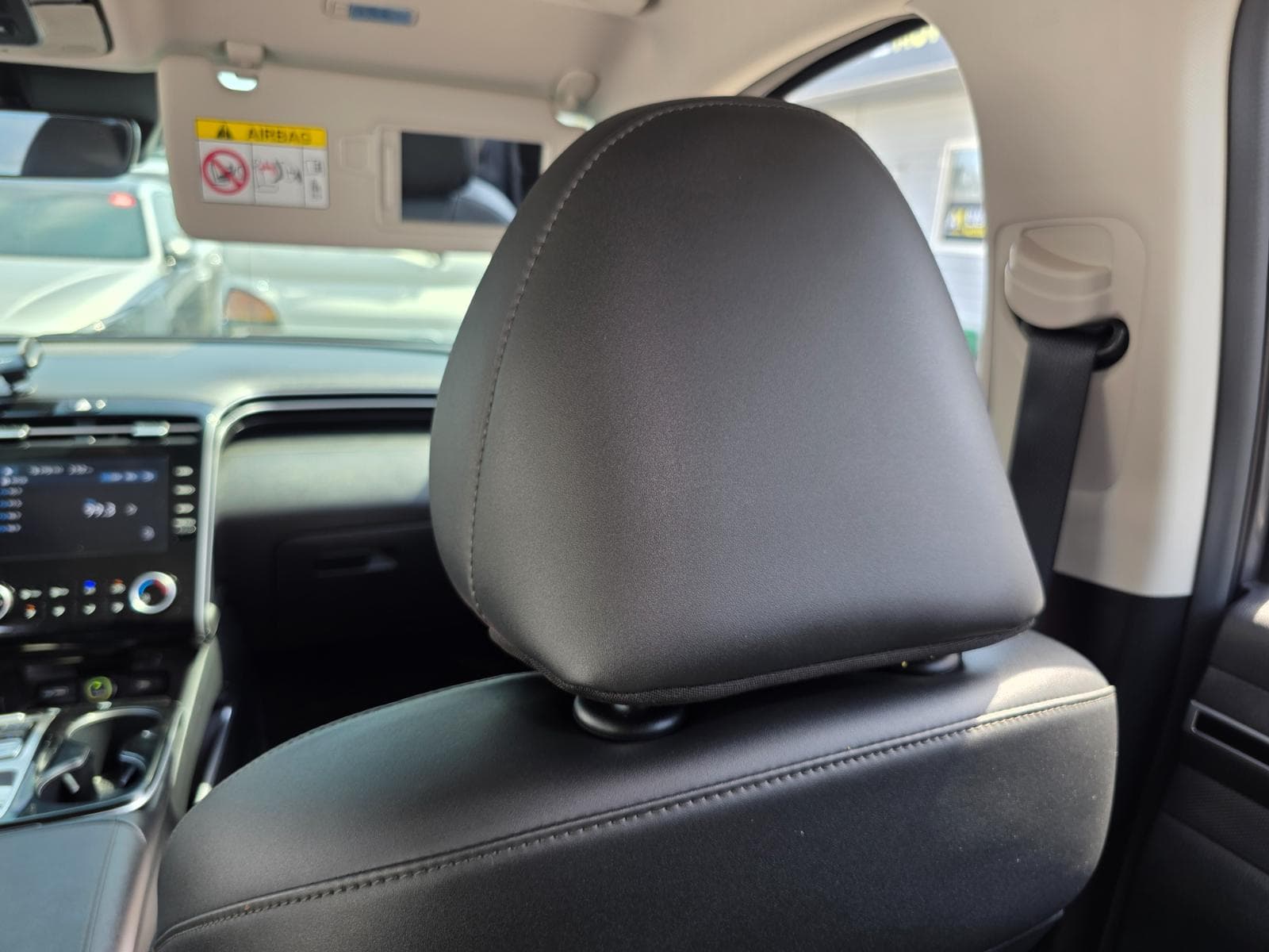 Seats and door trim photo slot 33