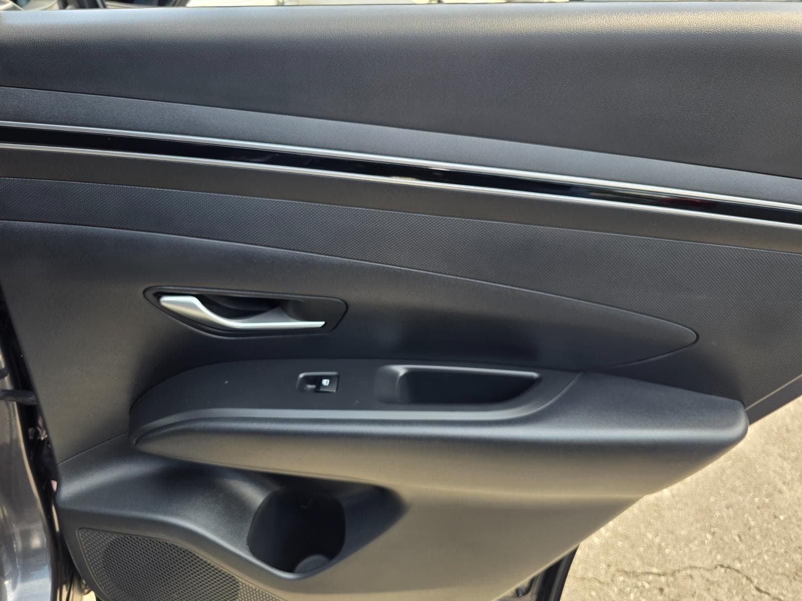 Seats and door trim photo slot 36
