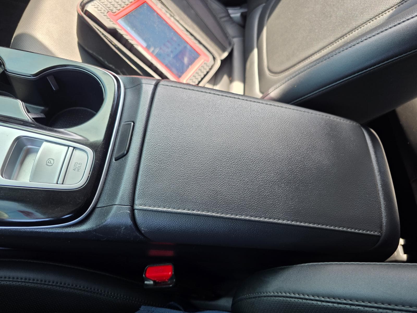 Interior photo slot 61