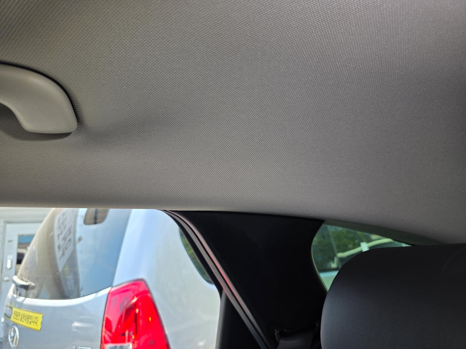 Interior photo slot 66