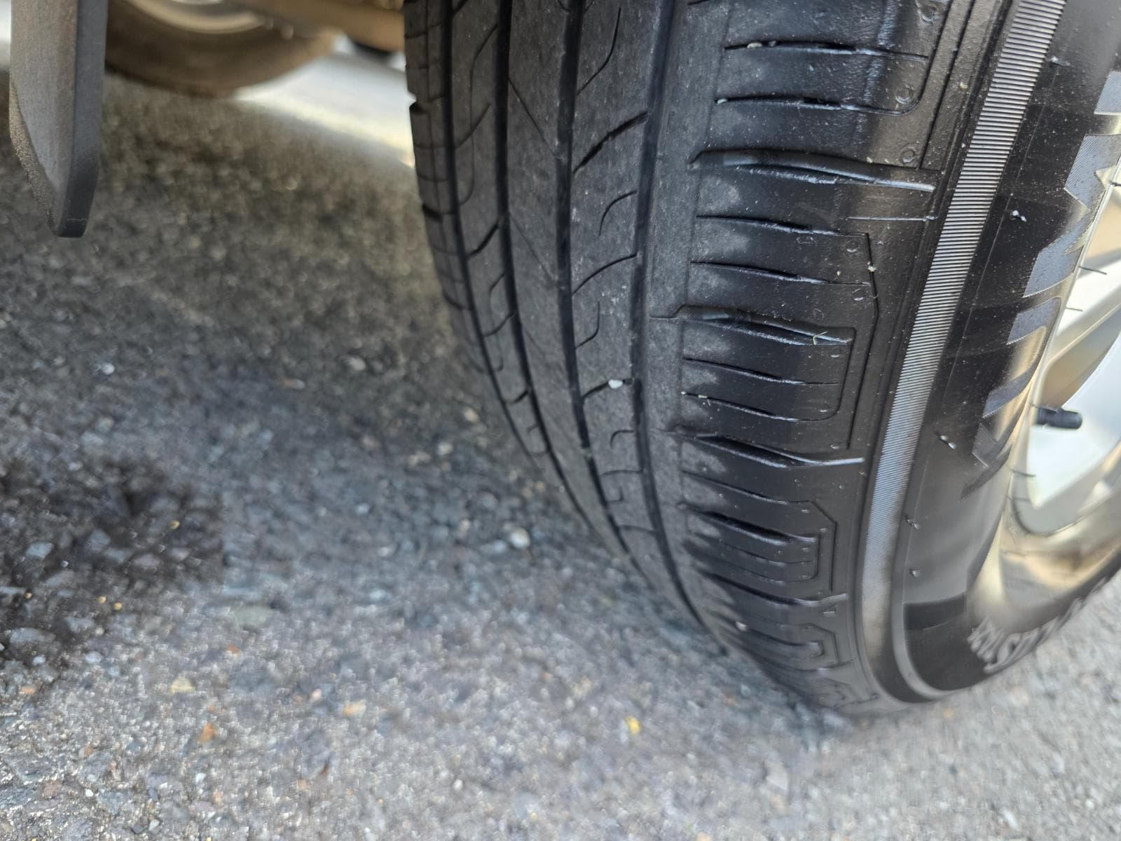 Tires, wheels and underbody photo slot 103