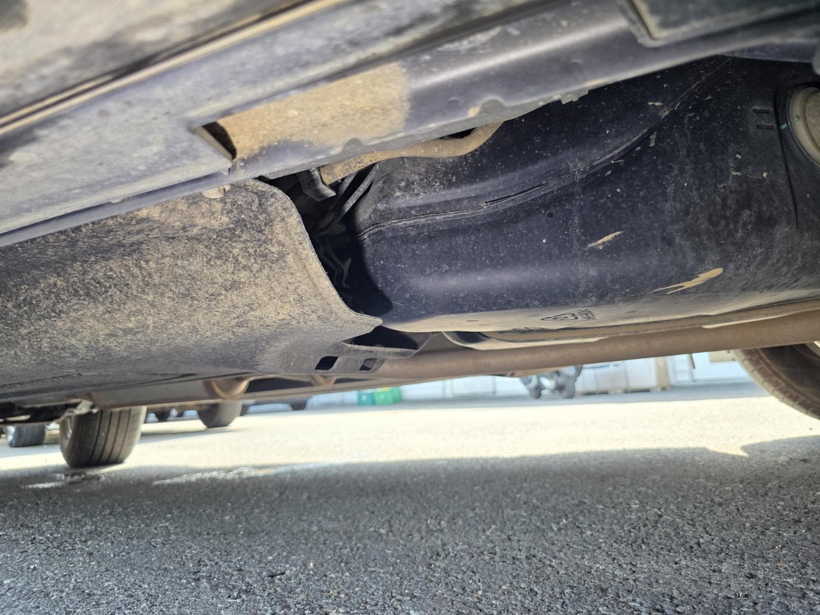 Tires, wheels and underbody photo slot 114