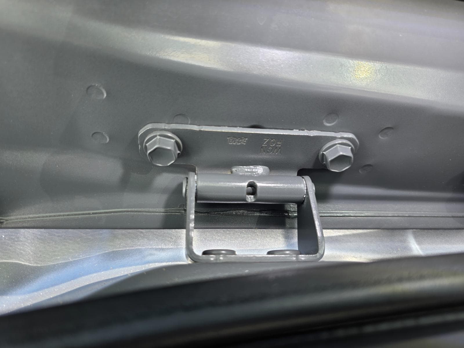 Trunk photo slot 118