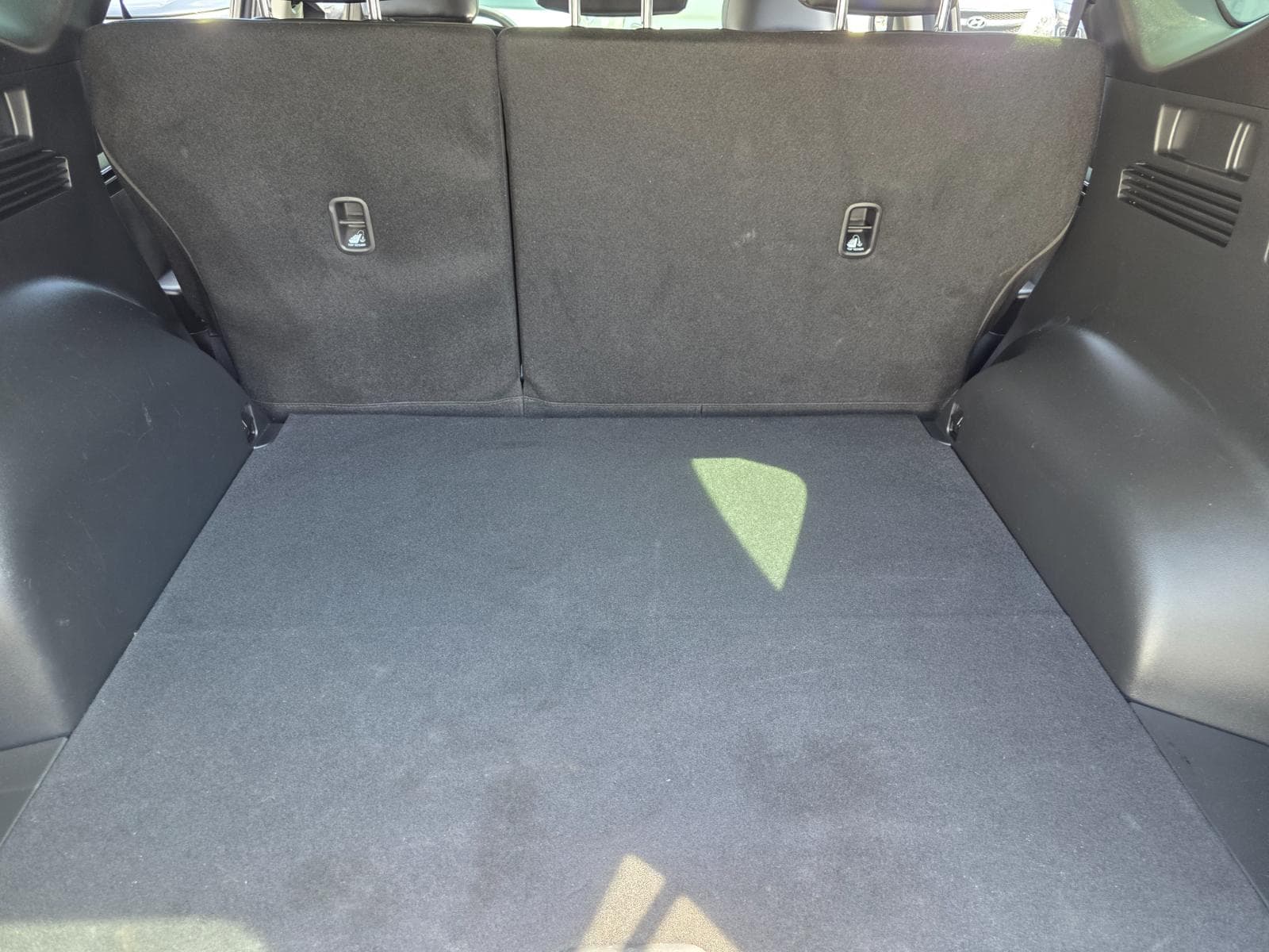 Trunk photo slot 125