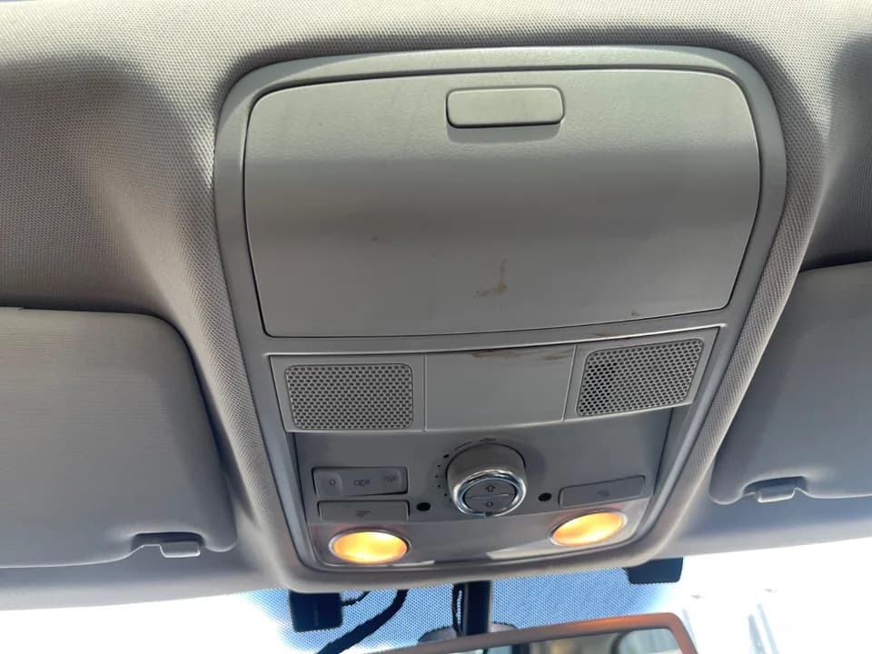 Interior, doors, seats and options inspection photo 40