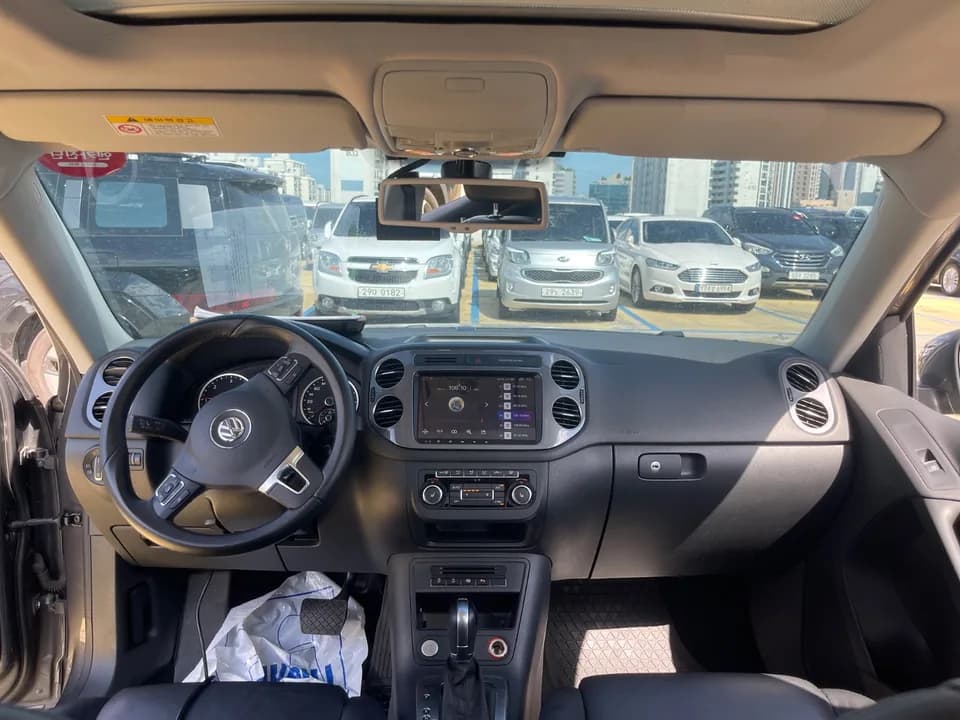 Interior, doors, seats and options inspection photo 42