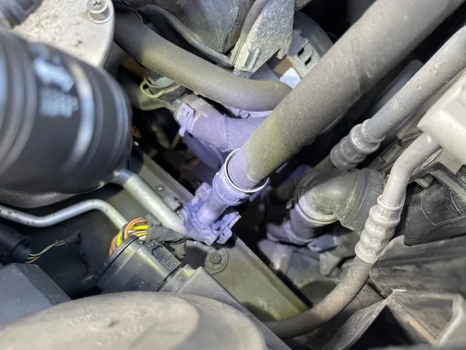 Engine bay, bolts and trunk inspection photo 51
